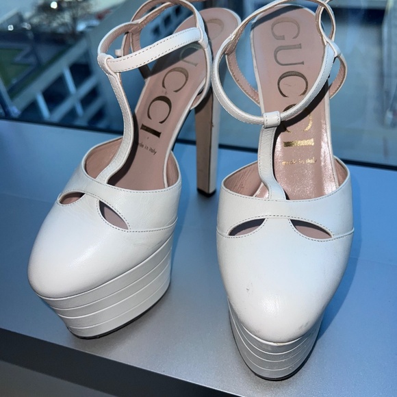 Gucci Leather Platform Pump in White - Picture 1 of 5